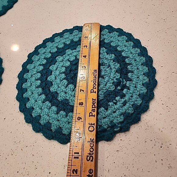 Vintage Crochet Round Placemats Blue Aqua Set Of 7 12" - Picture 4 of 4